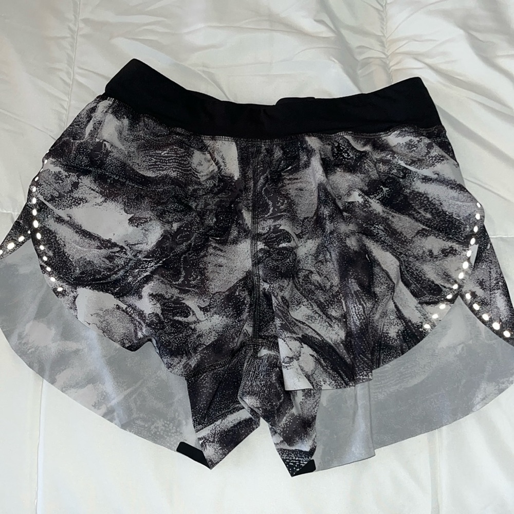 lululemon fast and free running short
